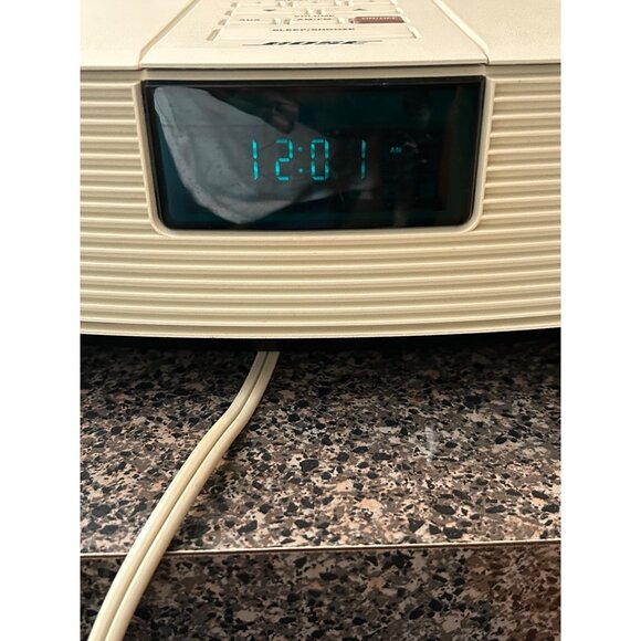 Bose Wave Radio Model AWR1-1W AM/FM Alarm Clock With Dual Alarms & Backlit Displ - Picture 5 of 5